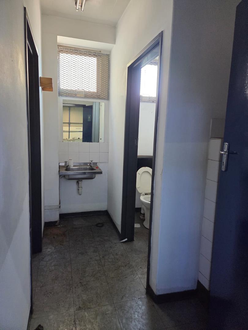 To Let commercial Property for Rent in Bellville Central Western Cape